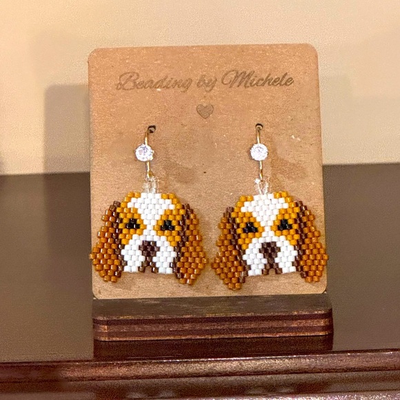 Hand crafted brick stitch cocker spaniel face earrings with decorative ear wire - Picture 4 of 7